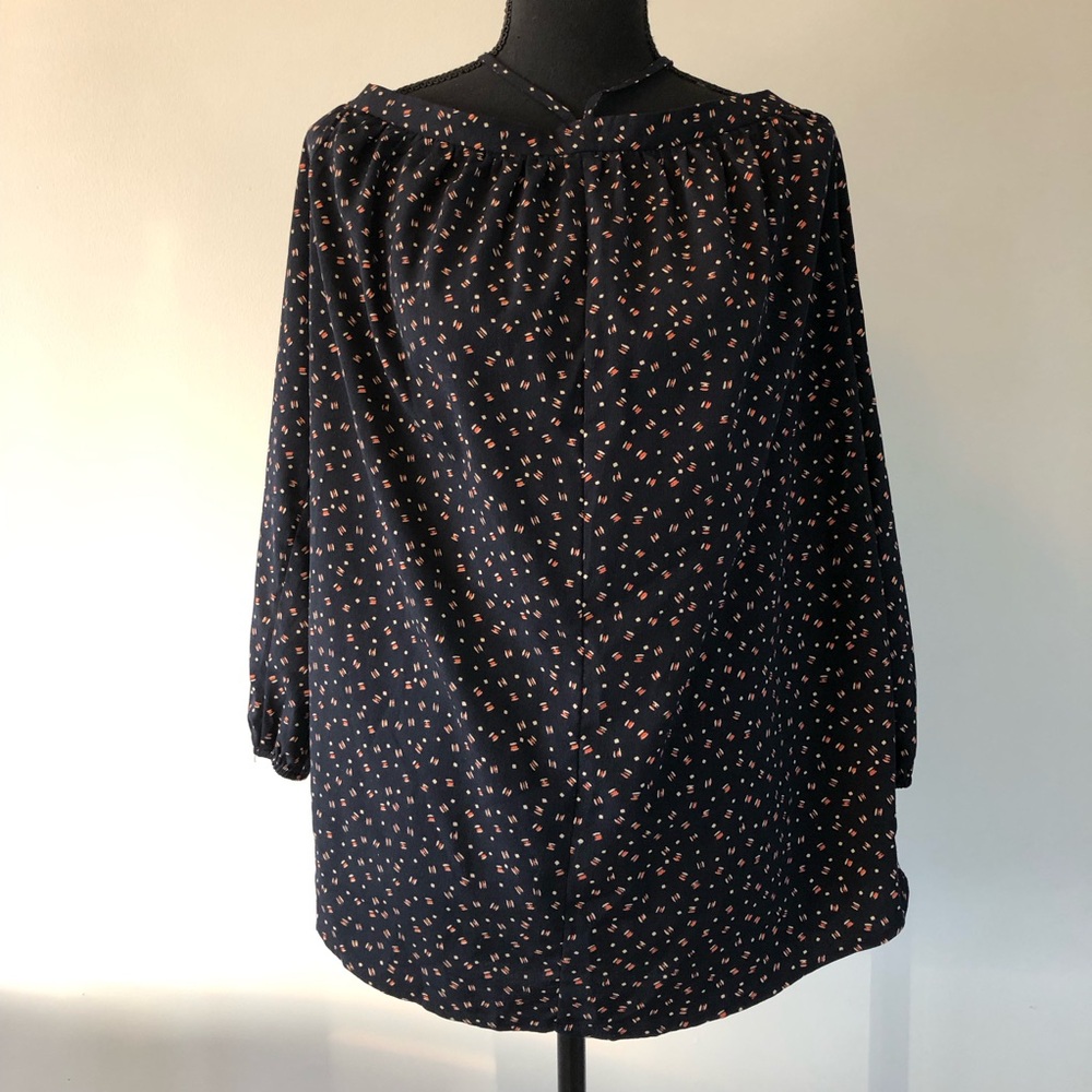 Women’s bishop + young Off shoulder top blouse size L